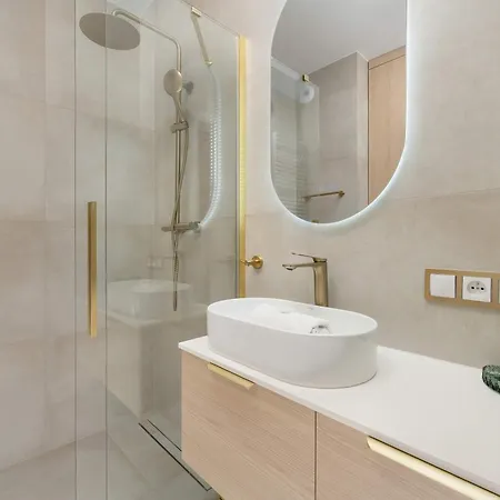 Appartement Prestizowy W Sercu Wroclawia Z Parkingiem I Klimatyzacja By Renters Prestige *