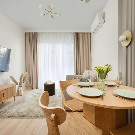 Prestizowy W Sercu Wroclawia Z Parkingiem I Klimatyzacja By Renters Prestige * Wrocław